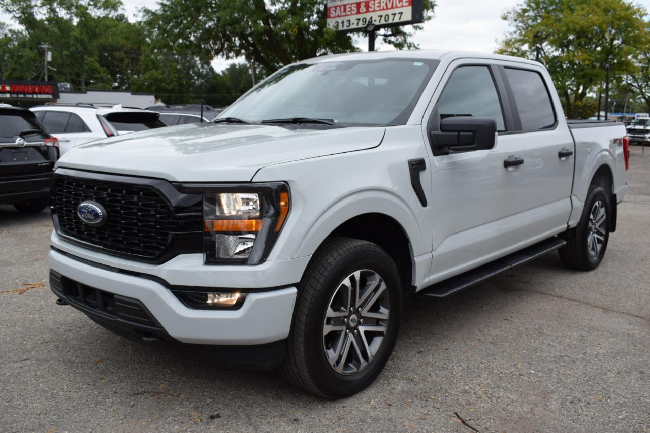 Ford F-150 STX SuperCrew 4WD 2023