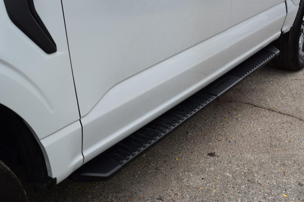 Ford F-150 STX SuperCrew 4WD 2023