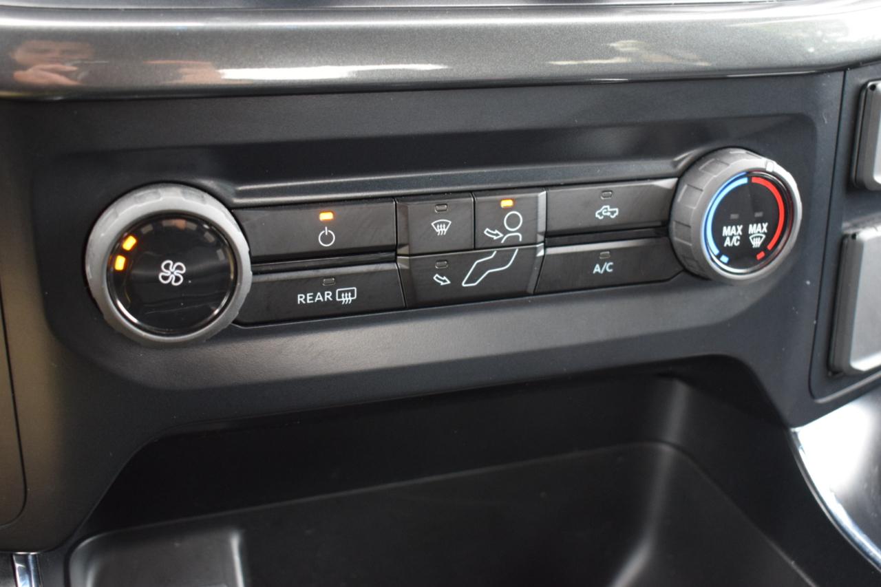Ford F-150 STX SuperCrew 4WD 2023