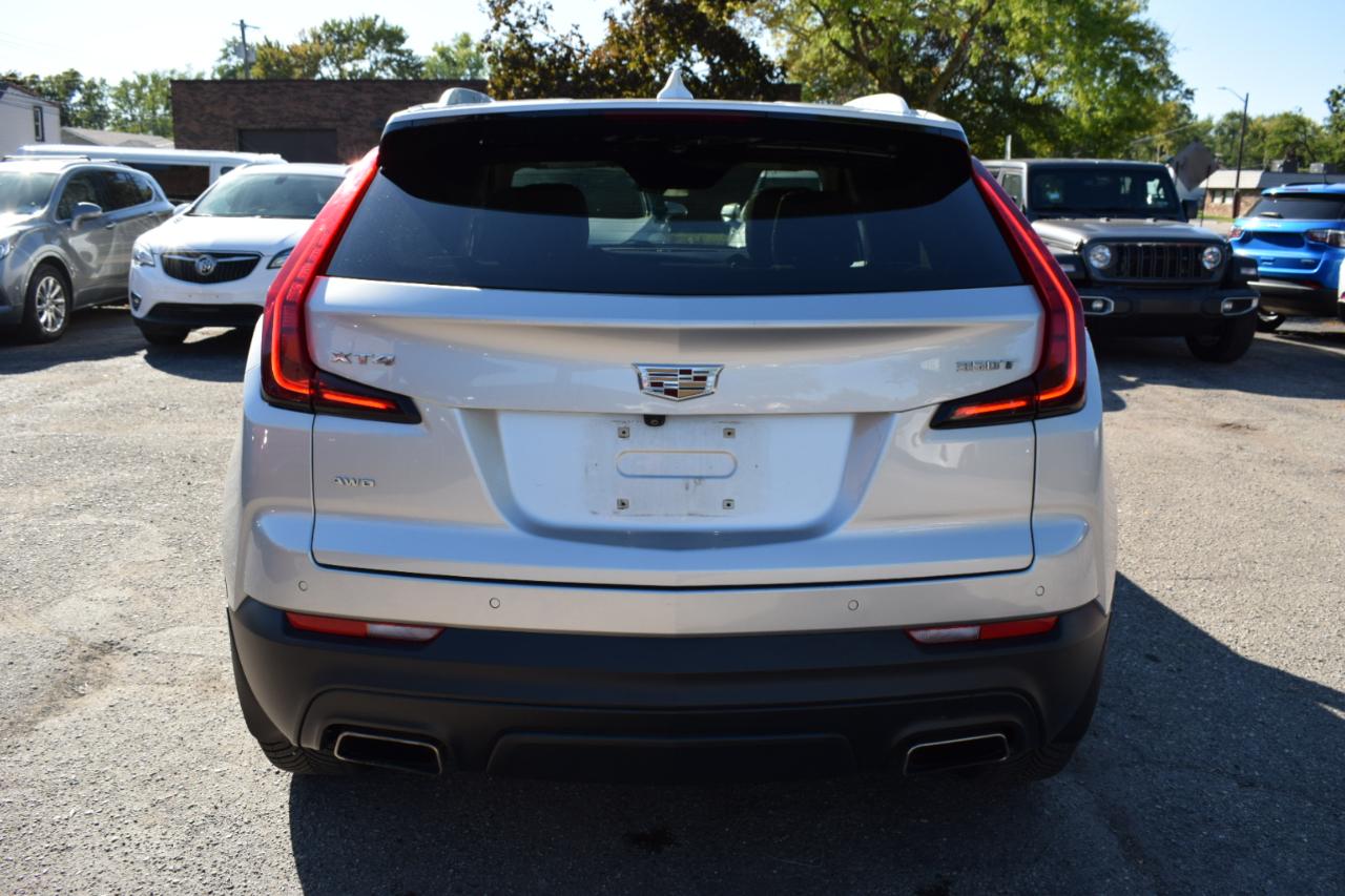 Cadillac XT4  2022