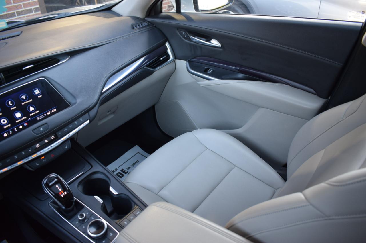 Cadillac XT4  2022