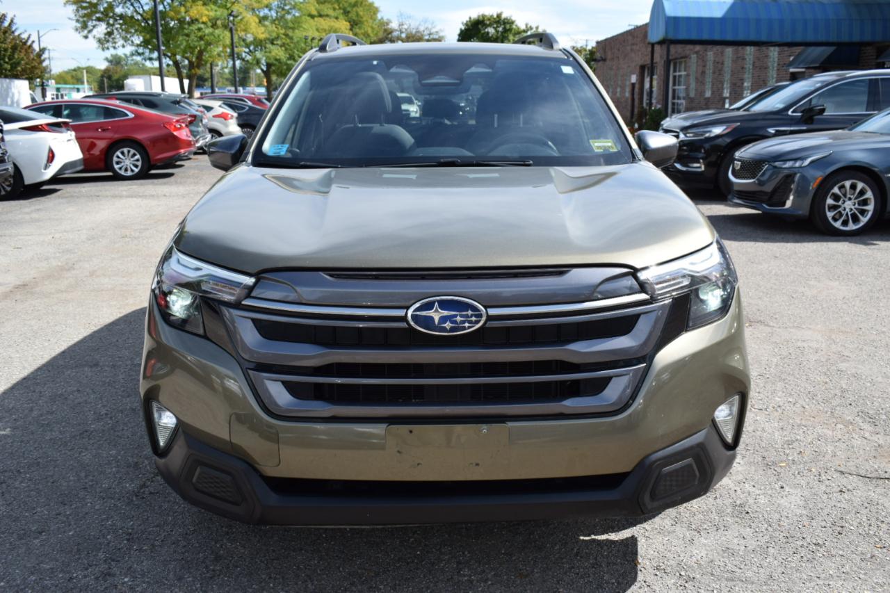 Subaru Forester Premium AWD 2025