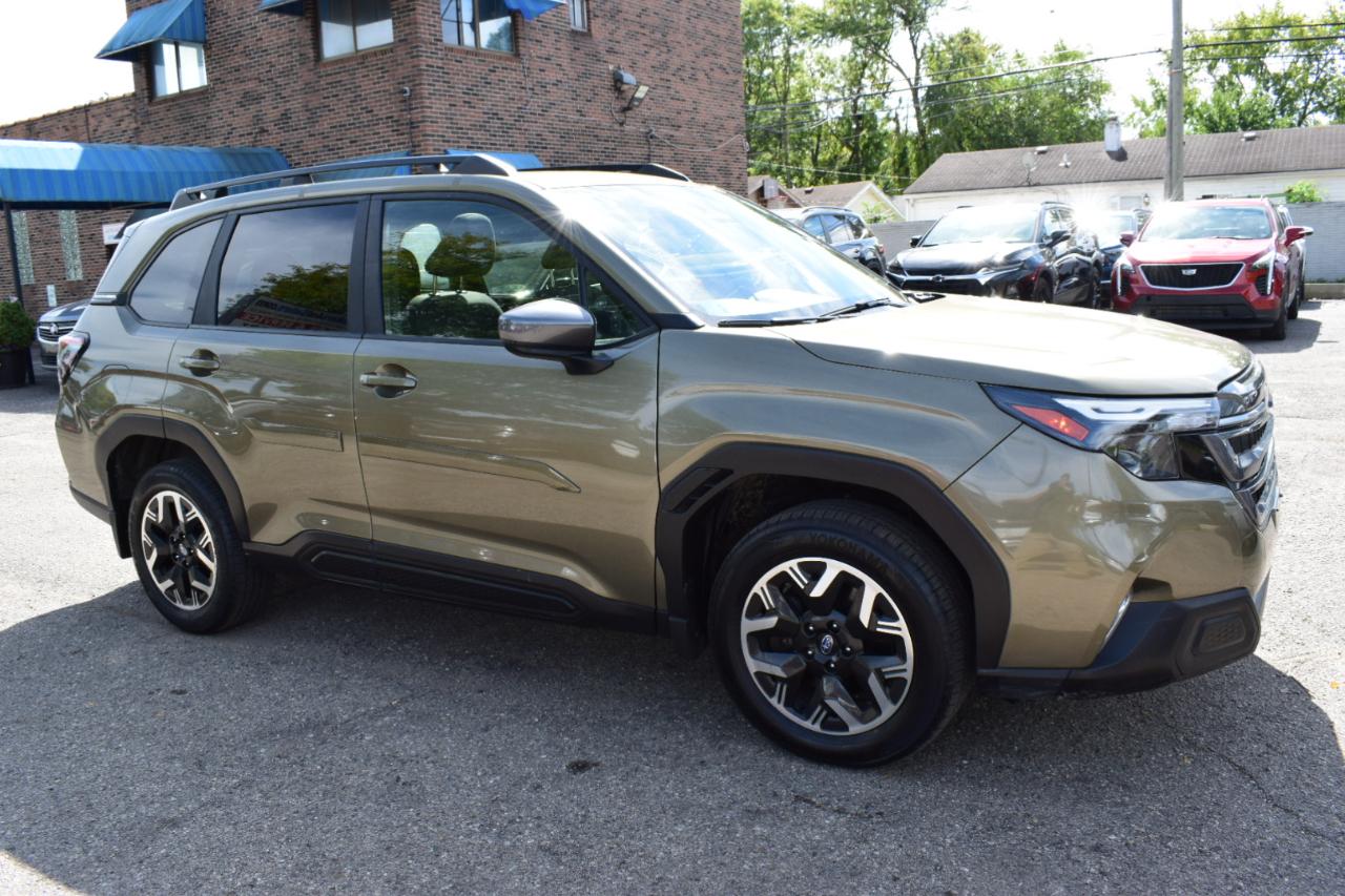 Subaru Forester Premium AWD 2025