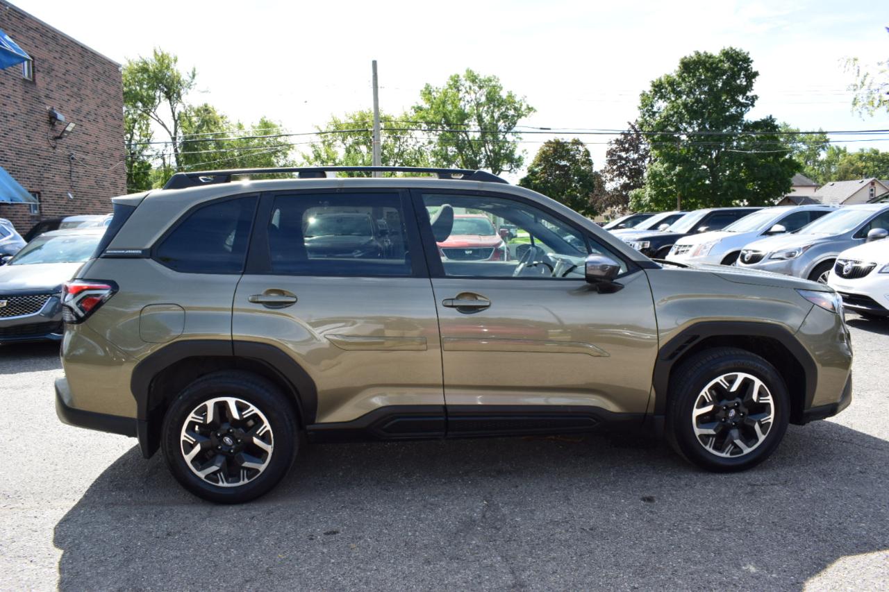 Subaru Forester Premium AWD 2025