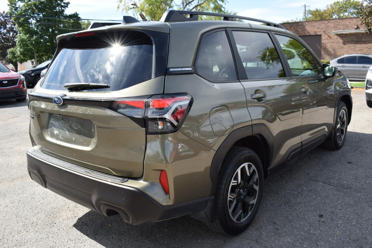 Subaru Forester Premium AWD 2025