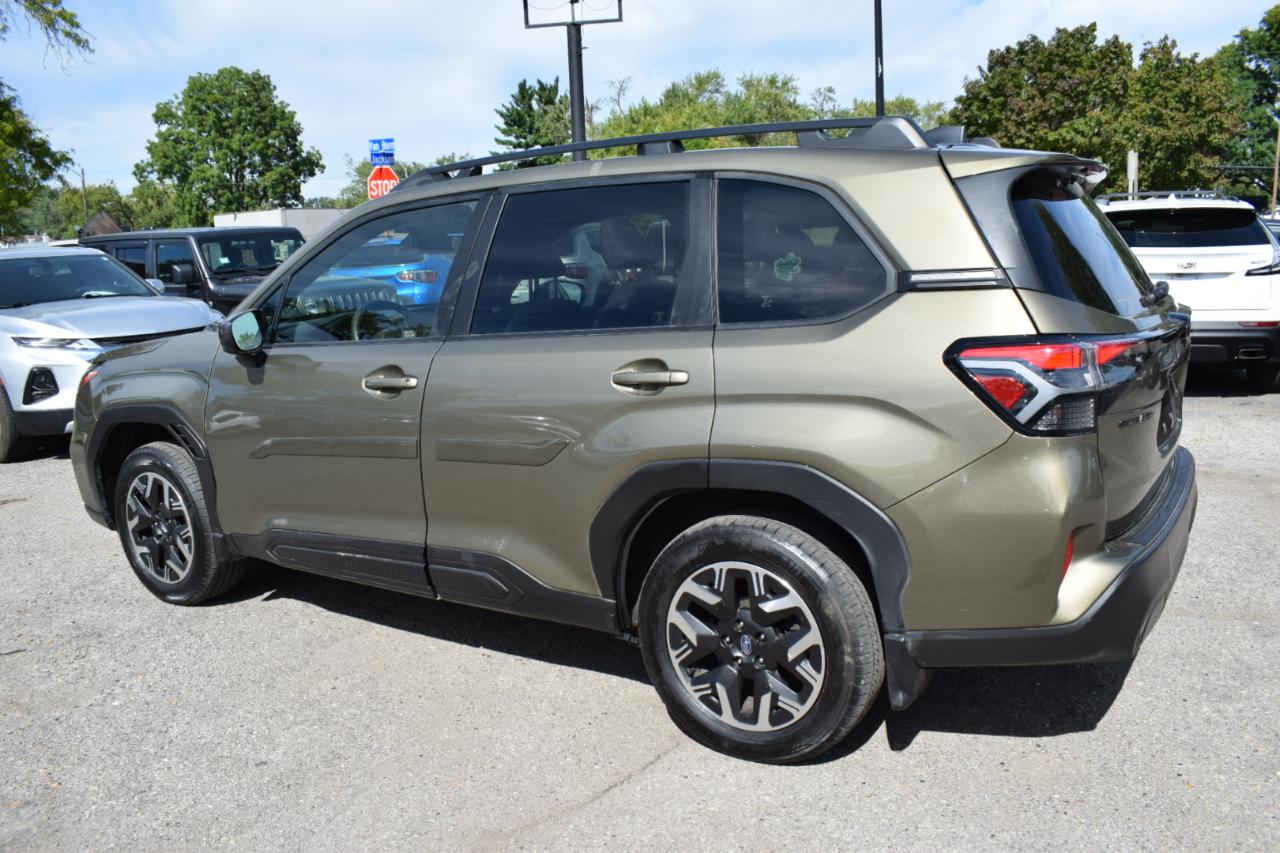 Subaru Forester Premium AWD 2025