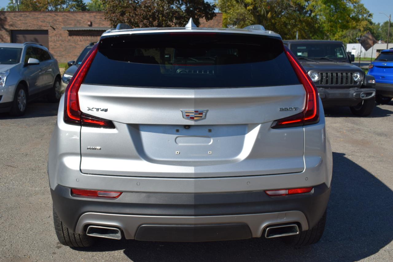 Cadillac XT4  2021