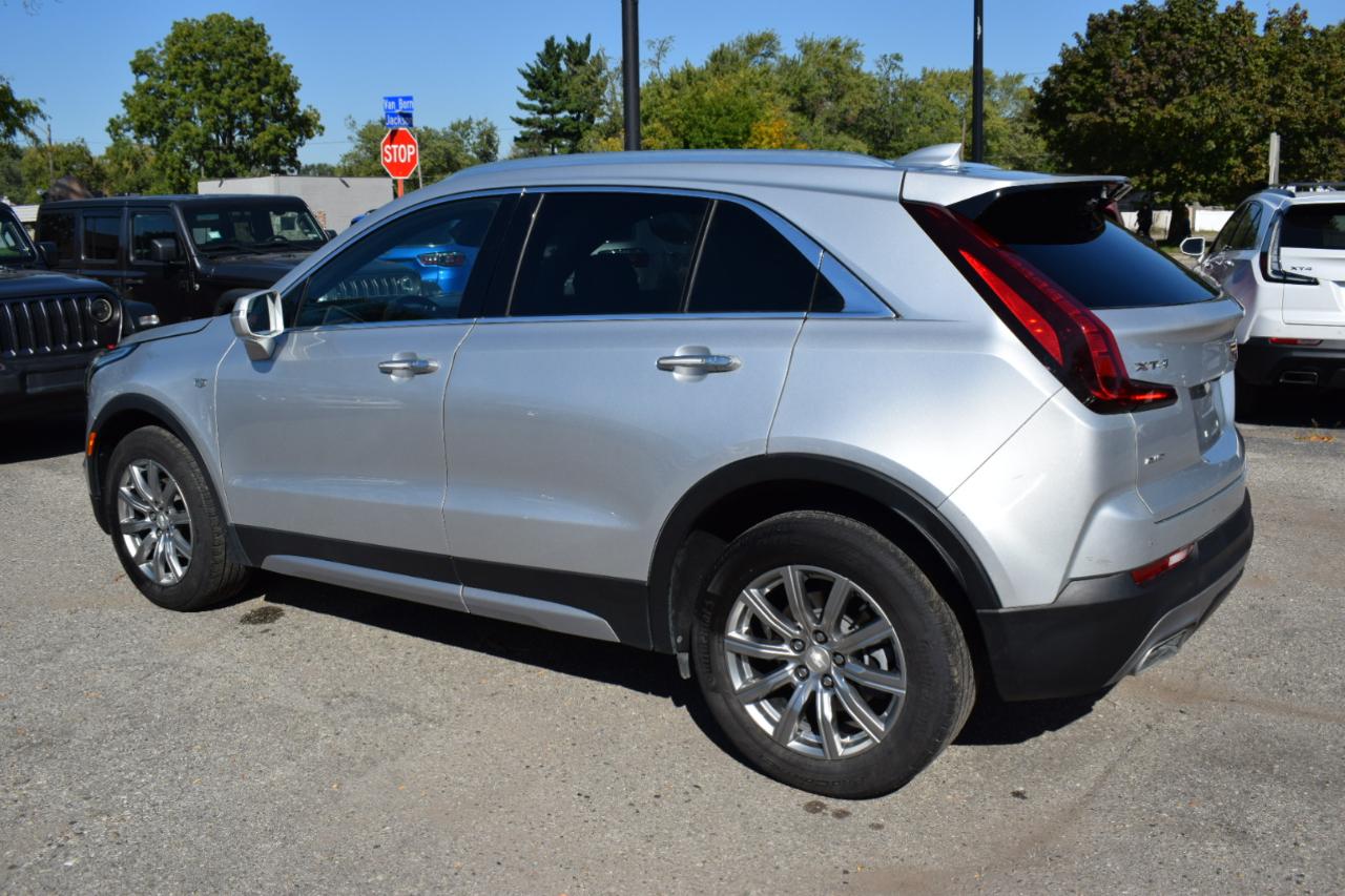 Cadillac XT4  2021
