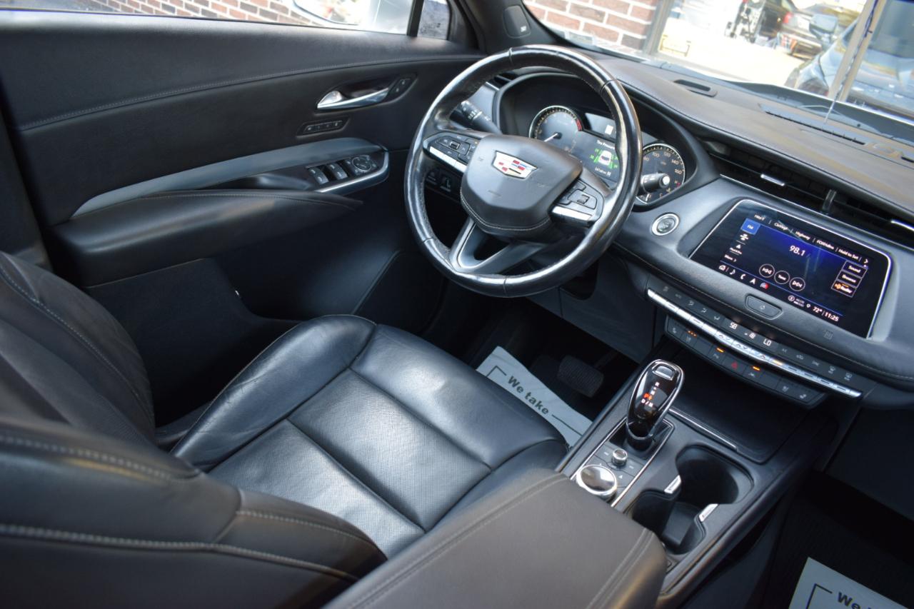 Cadillac XT4  2021