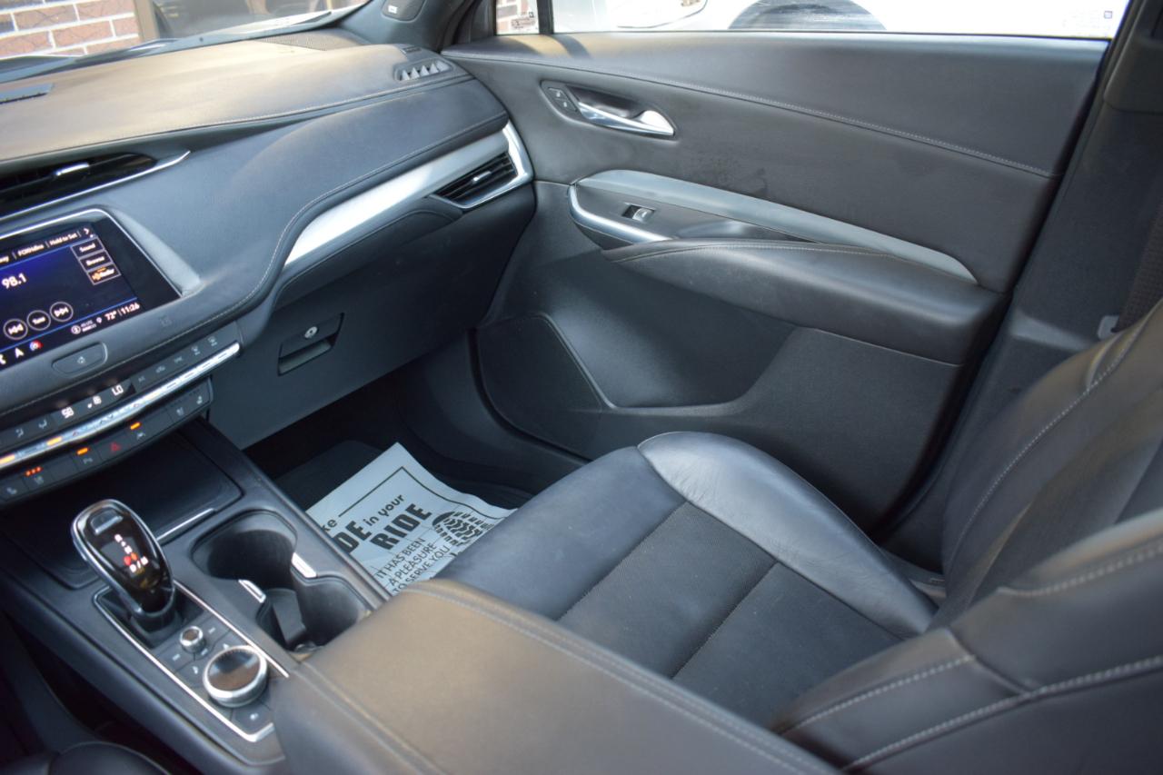 Cadillac XT4  2021