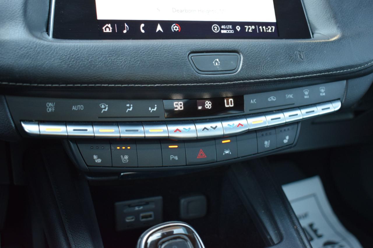 Cadillac XT4  2021