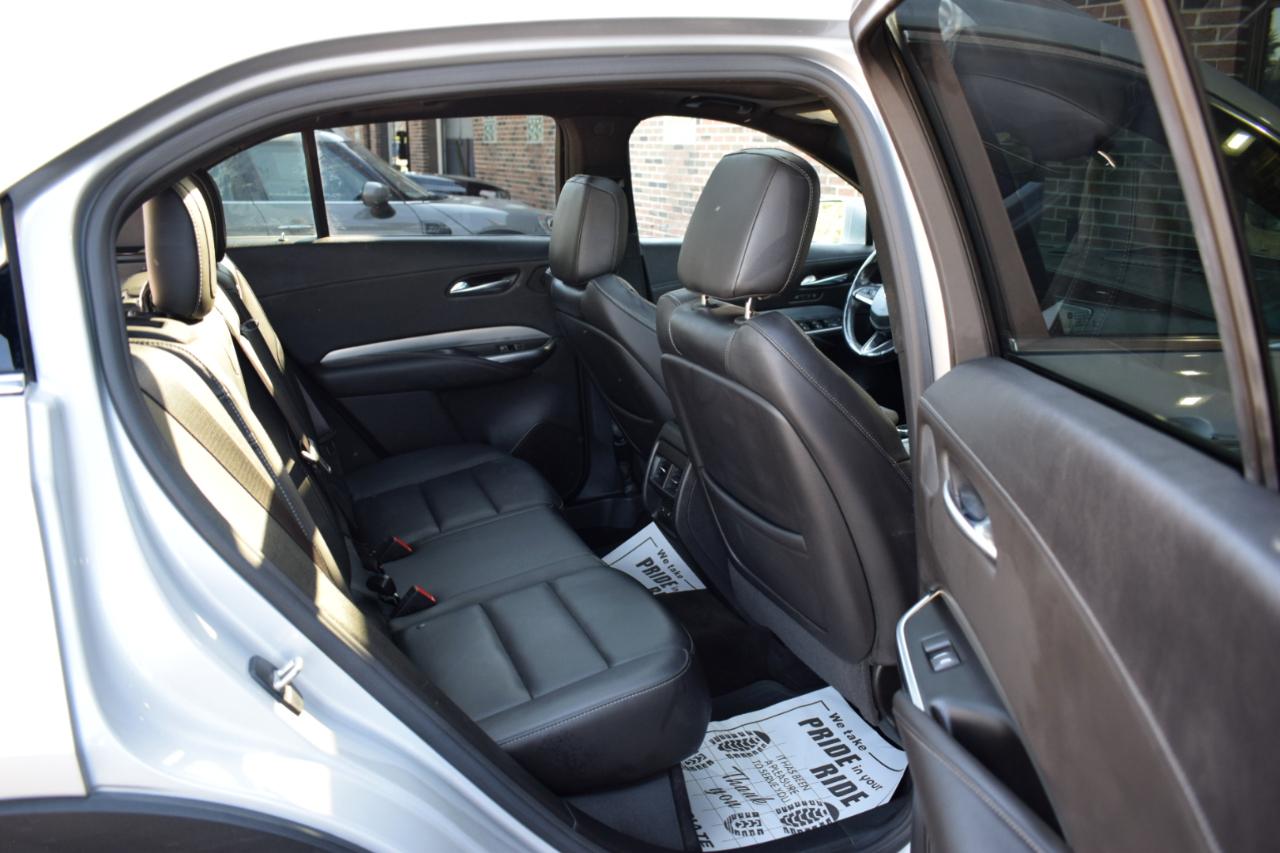 Cadillac XT4  2021