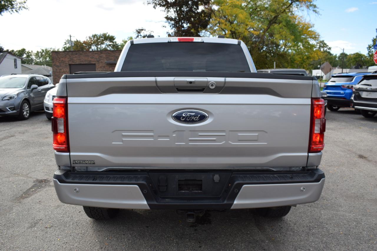 Ford F-150 XLT 4WD SuperCrew 5.5' Box 2023