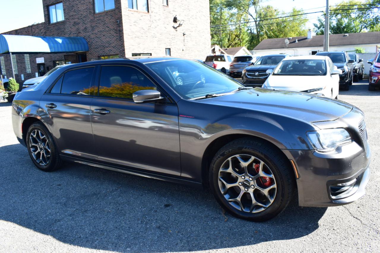Chrysler 300 photo 4