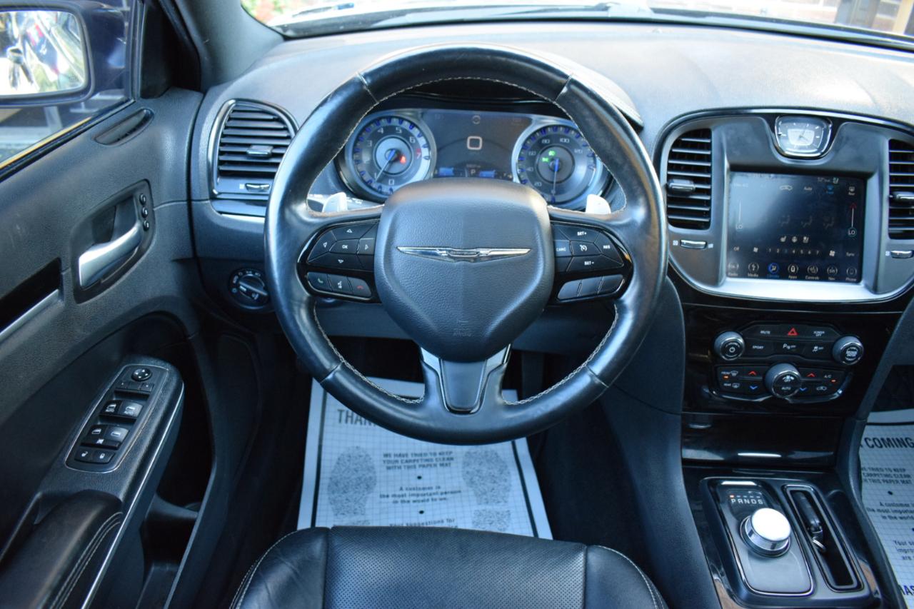 Chrysler 300 photo 19