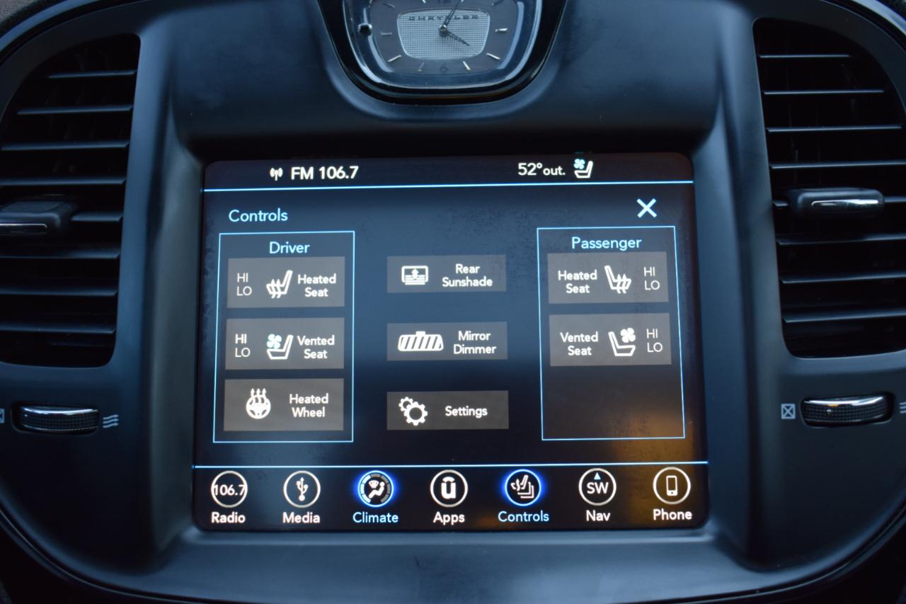 Chrysler 300 photo 26