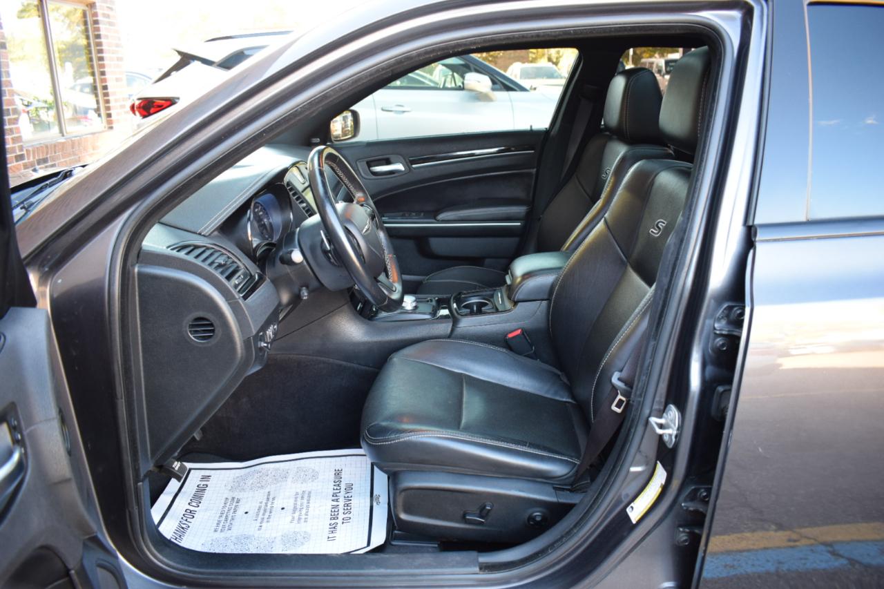 Chrysler 300 photo 33