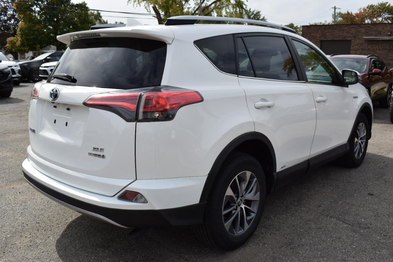 Toyota RAV4 Hybrid XLE AWD 2018
