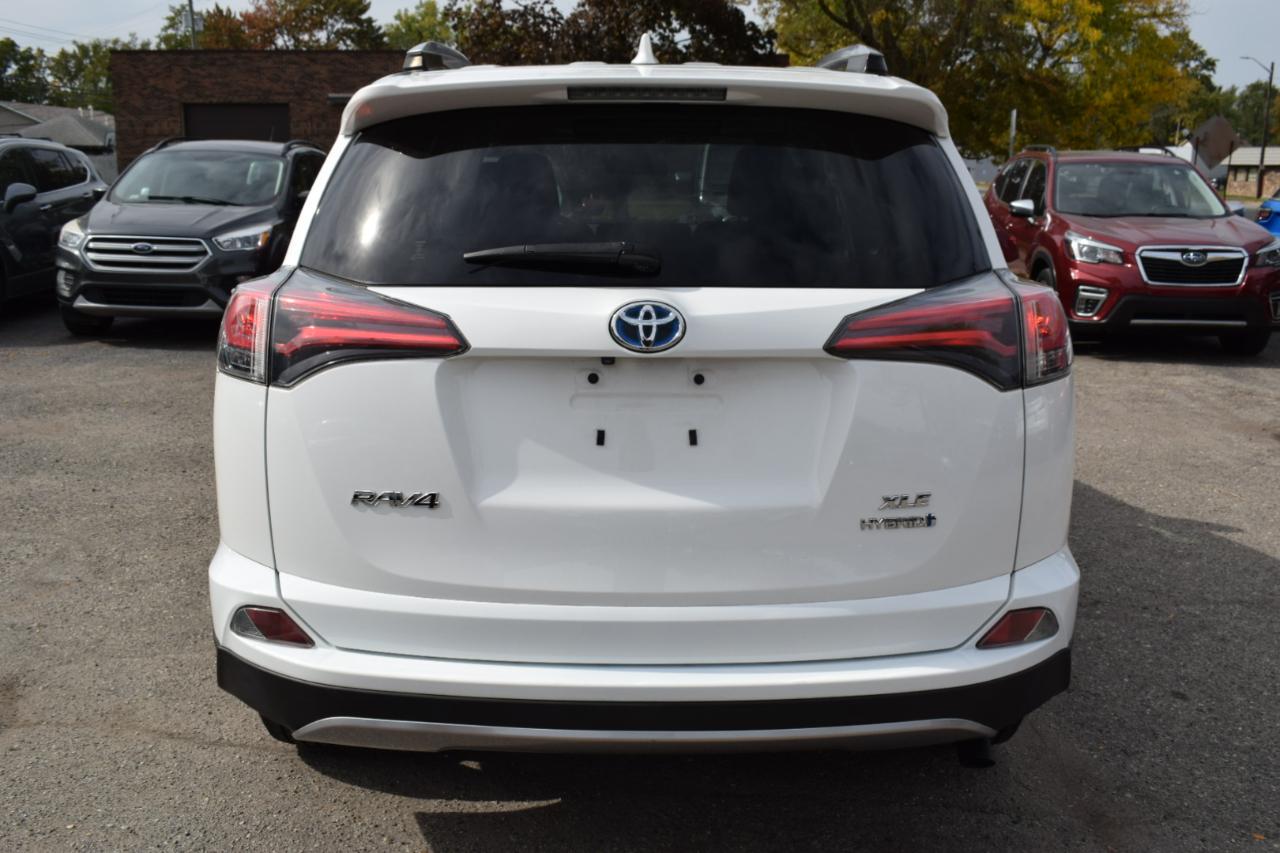 Toyota RAV4 Hybrid XLE AWD 2018