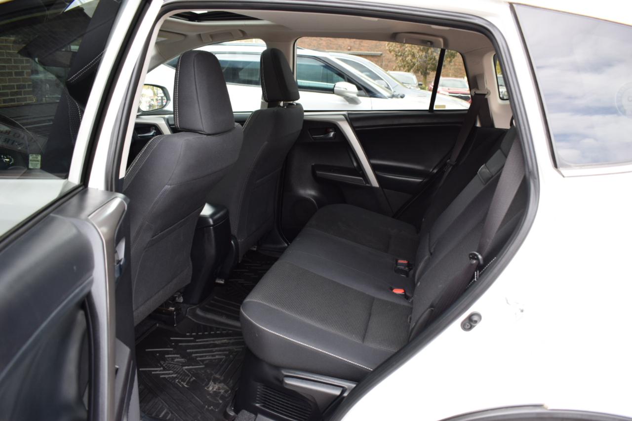 Toyota RAV4 Hybrid XLE AWD 2018