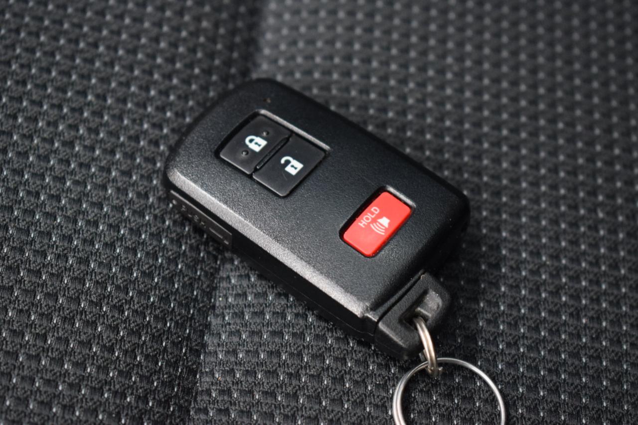 Toyota RAV4 Hybrid XLE AWD 2018