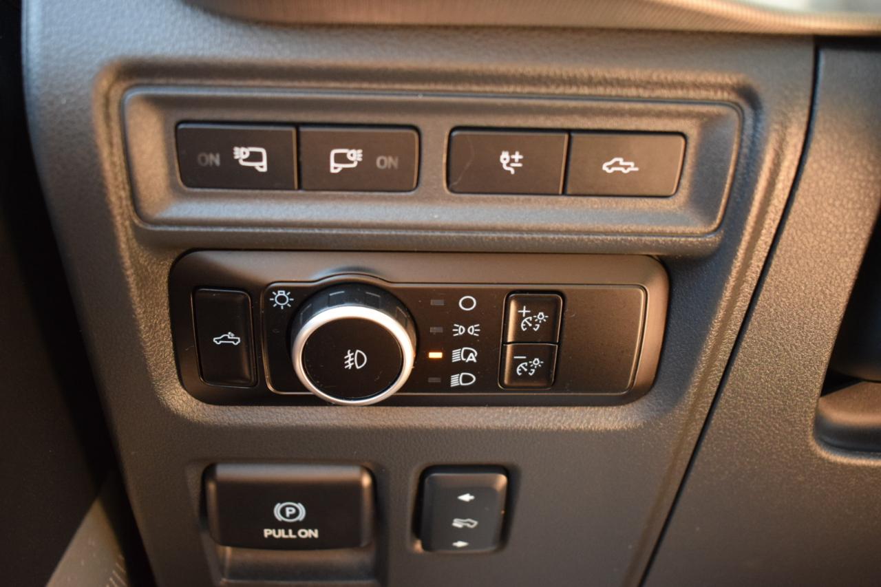 Ford F-150 Platinum 4WD SuperCrew 5.5' Box 2024
