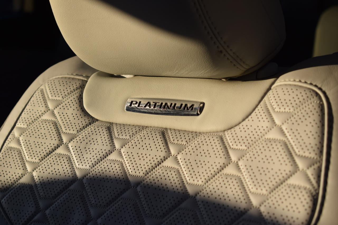 Ford Explorer Platinum 4WD 2025