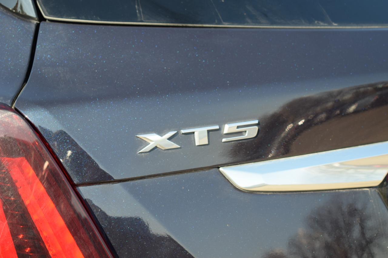 Cadillac XT5  2021