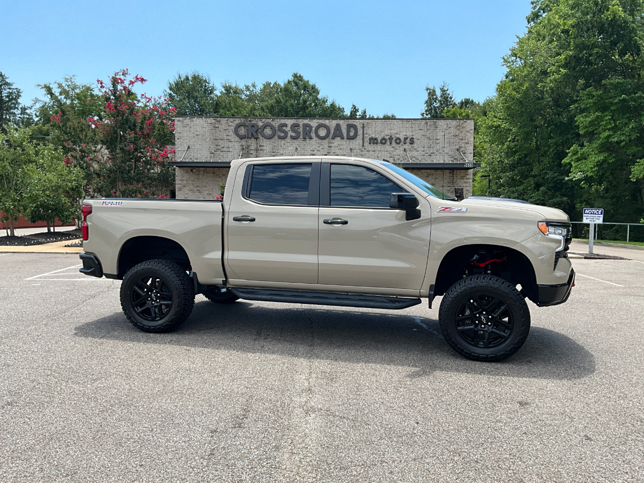 Used 2022 Chevrolet Silverado 1500 4WD Crew Cab 157" LT Trail Boss for