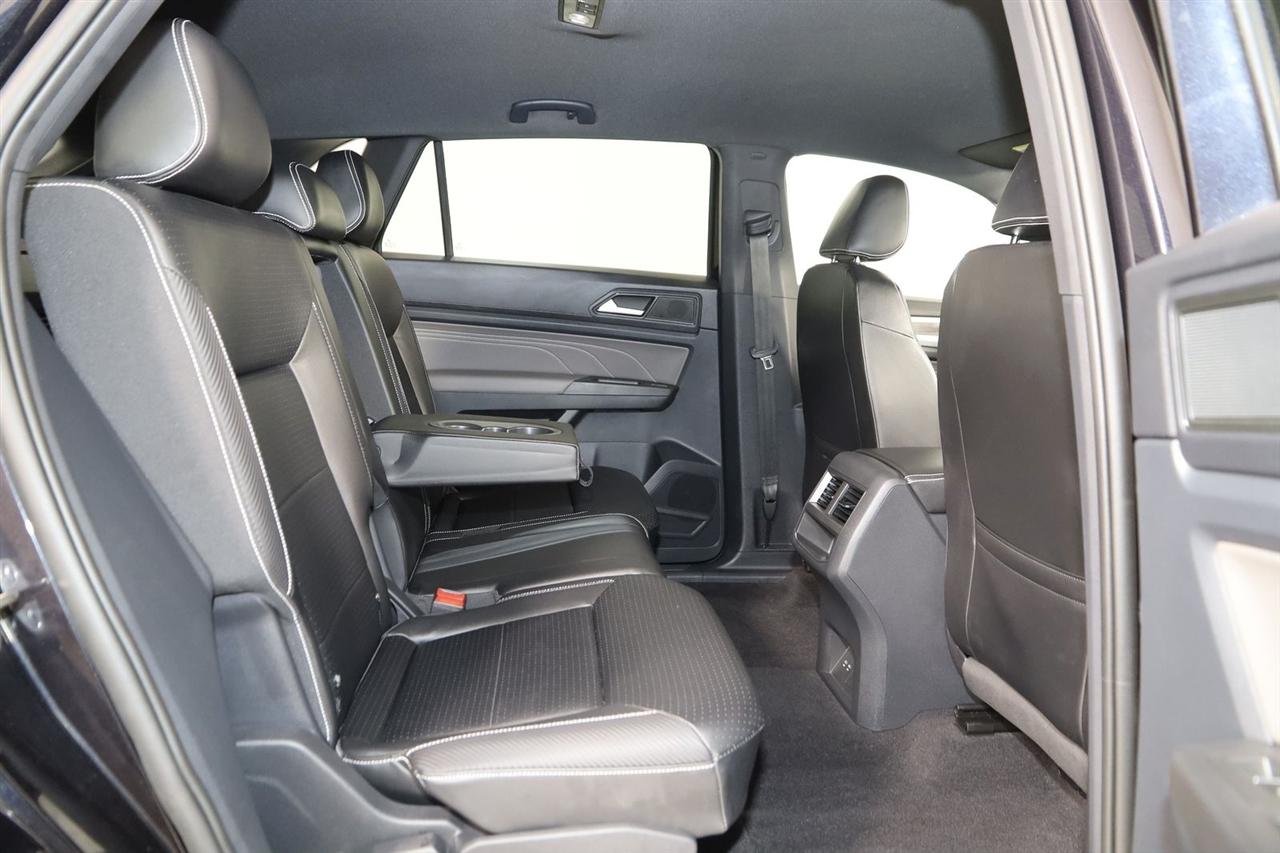 2022 Volkswagen Atlas Cross Sport SE w/Tech - Photo 13
