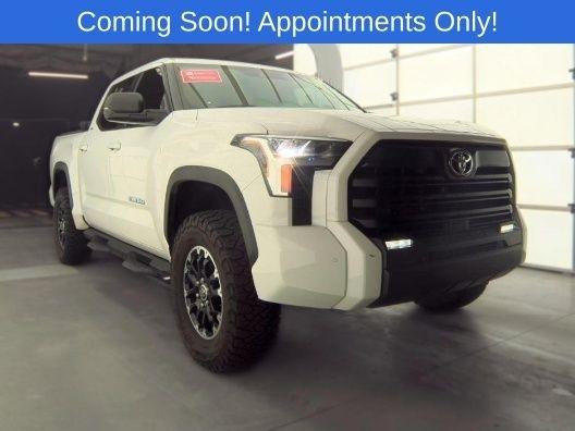 2024 Toyota Tundra 4WD SR5 CrewMax 5.5' Bed (Natl)