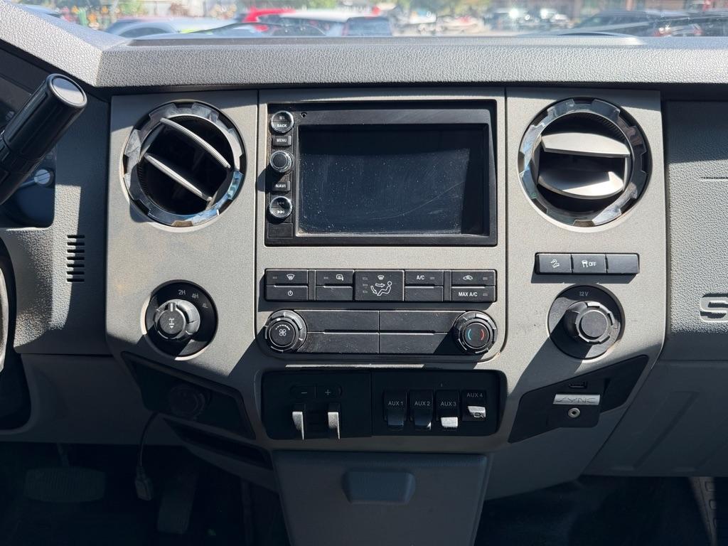 Ford F-250 SD XLT Crew Cab 4WD 2015