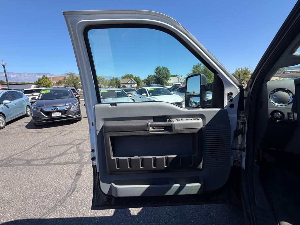 Ford F-250 SD XLT Crew Cab 4WD 2015