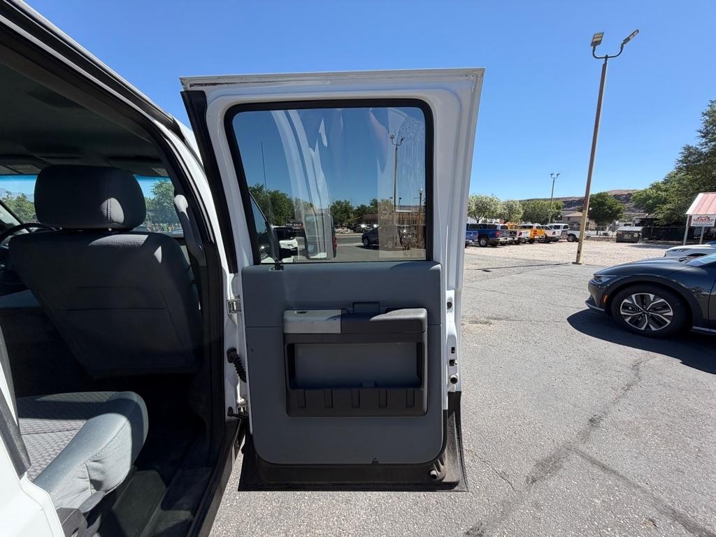Ford F-250 SD XLT Crew Cab 4WD 2015