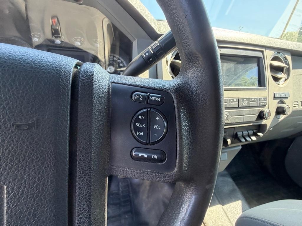 Ford F-250 SD XLT Crew Cab 4WD 2015