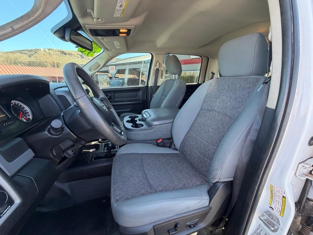 RAM 2500 Tradesman Crew Cab LWB 4WD 2015