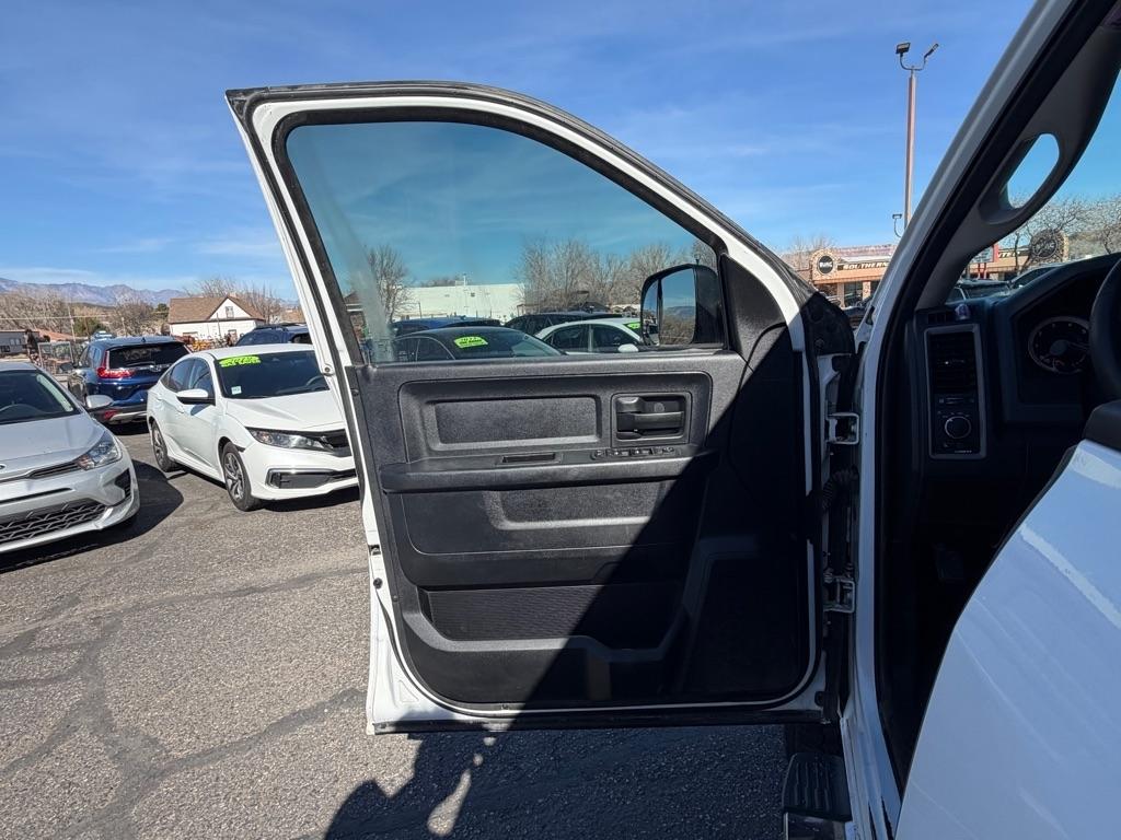 RAM 2500 Tradesman Crew Cab LWB 4WD 2015