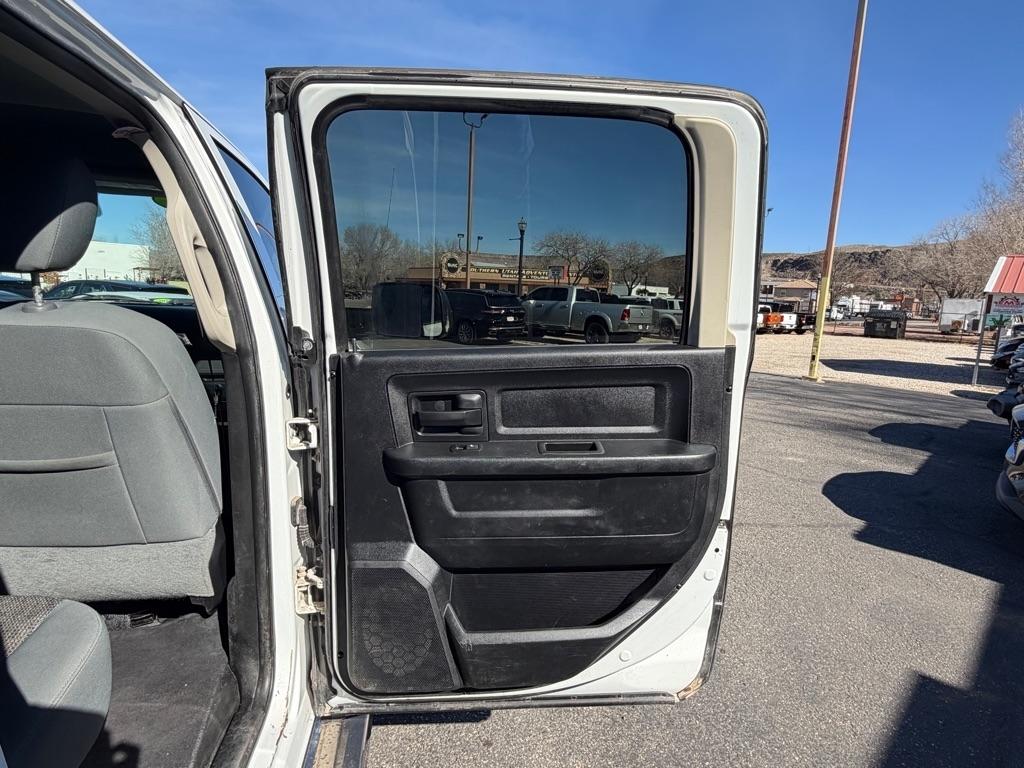 RAM 2500 Tradesman Crew Cab LWB 4WD 2015