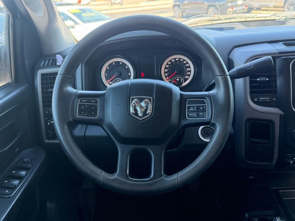 RAM 2500 Tradesman Crew Cab LWB 4WD 2015