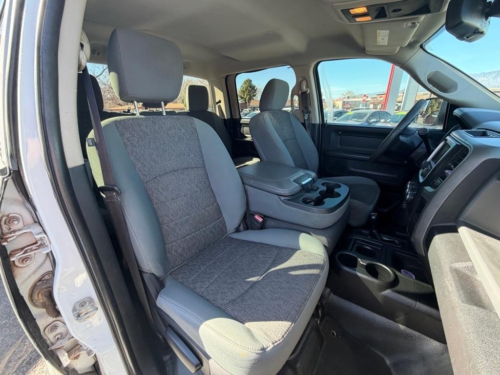 RAM 2500 Tradesman Crew Cab LWB 4WD 2015