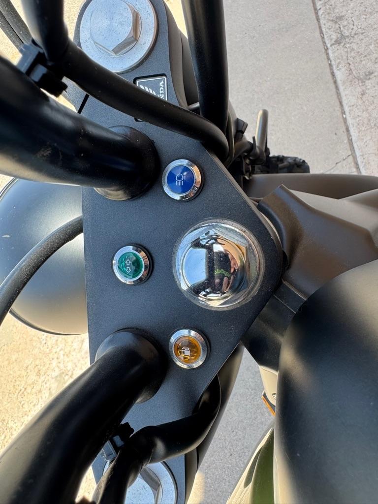 Honda VT750C2B (Shadow Phantom)  2022