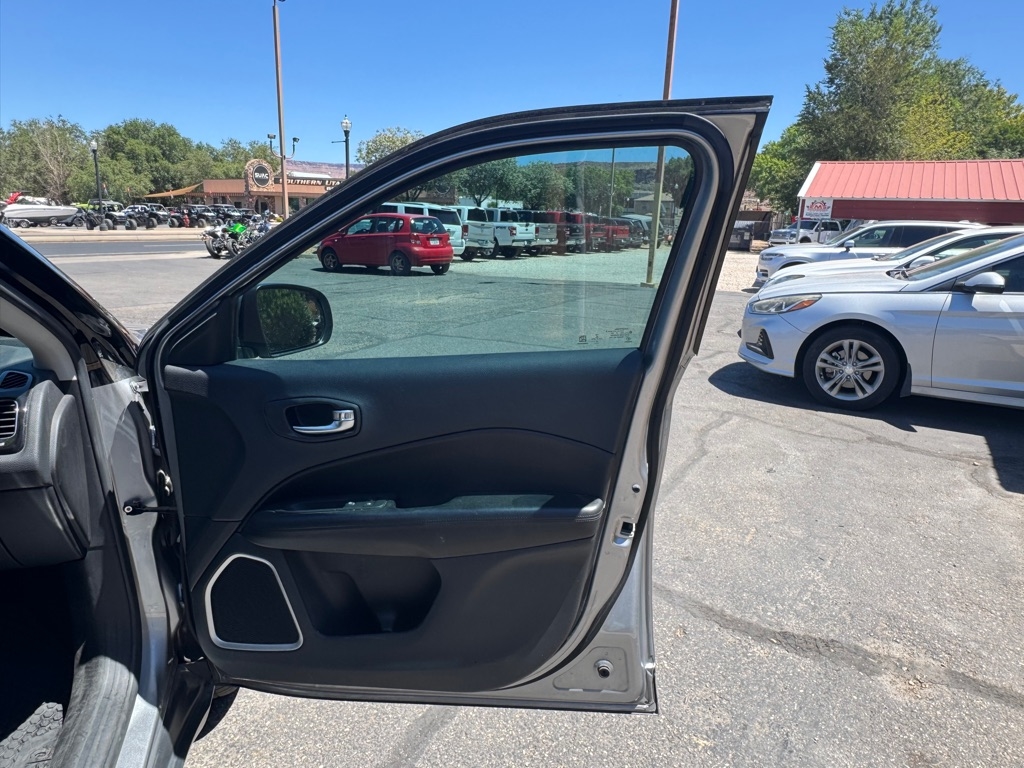 Jeep Compass Altitude FWD 2021