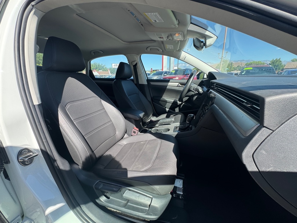 Volkswagen Passat SE 2021