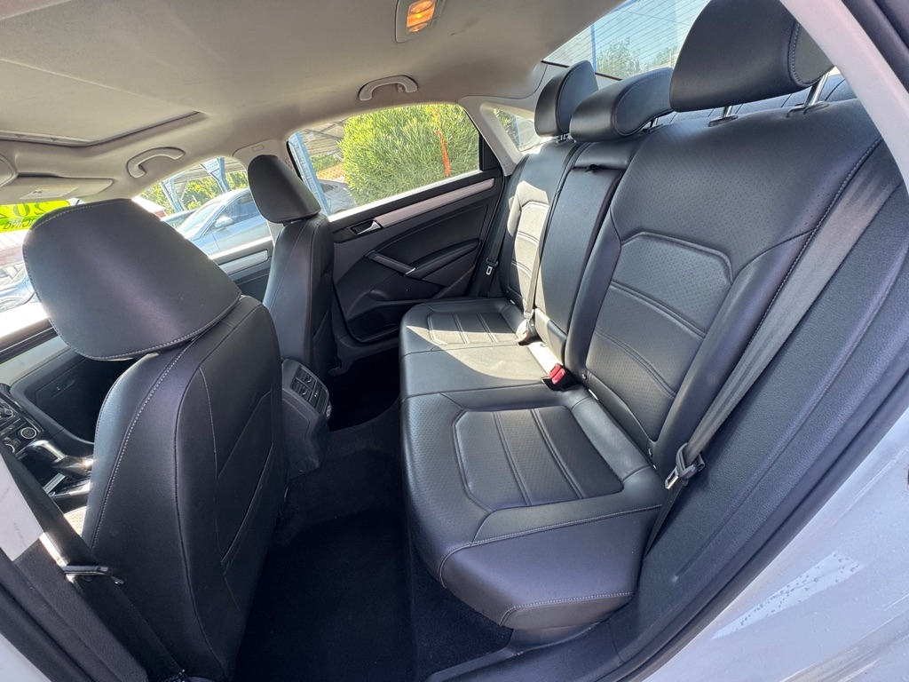 Volkswagen Passat SE 2021