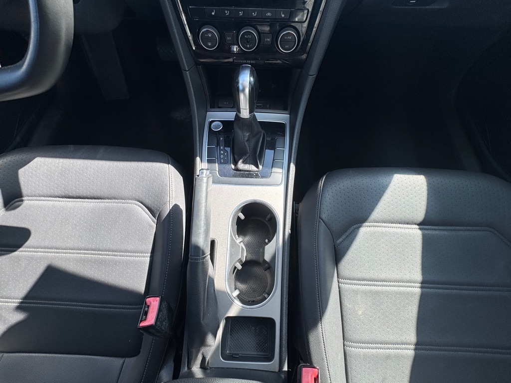 Volkswagen Passat SE 2021