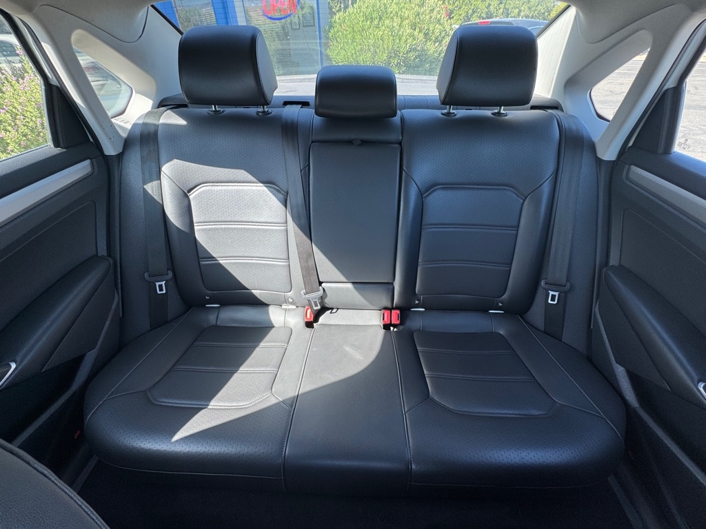 Volkswagen Passat SE 2021