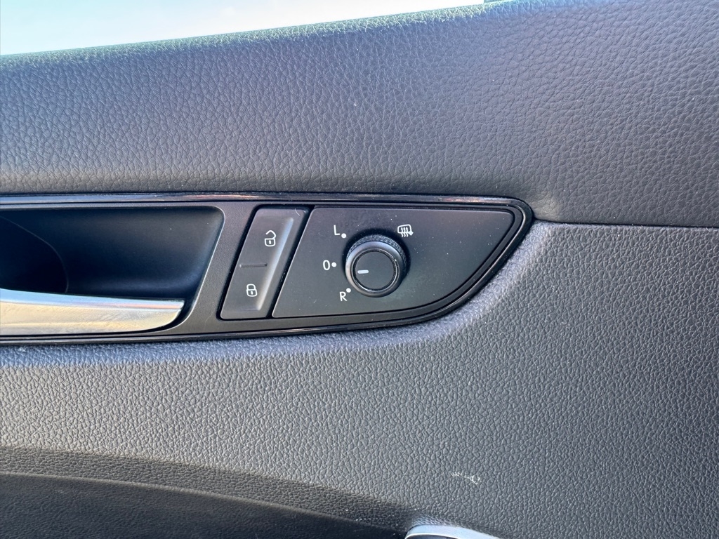 Volkswagen Passat SE 2021