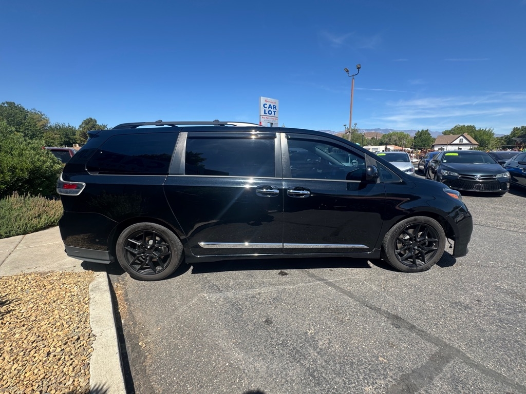 Toyota Sienna SE 8-Passenger 2017