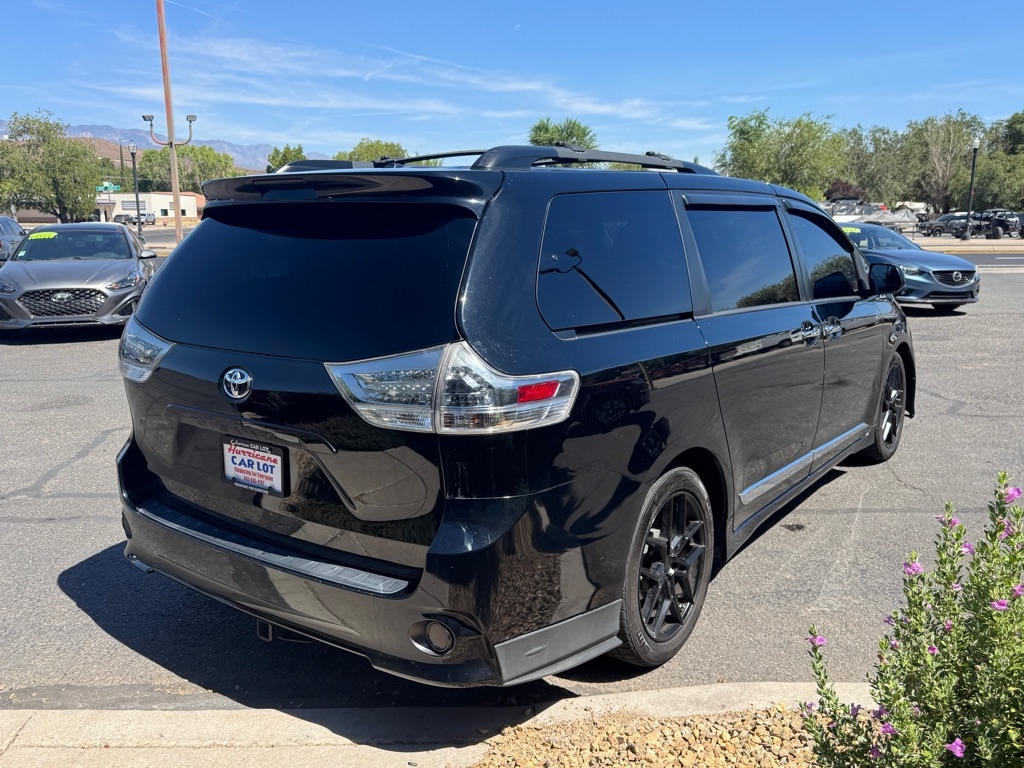 Toyota Sienna SE 8-Passenger 2017