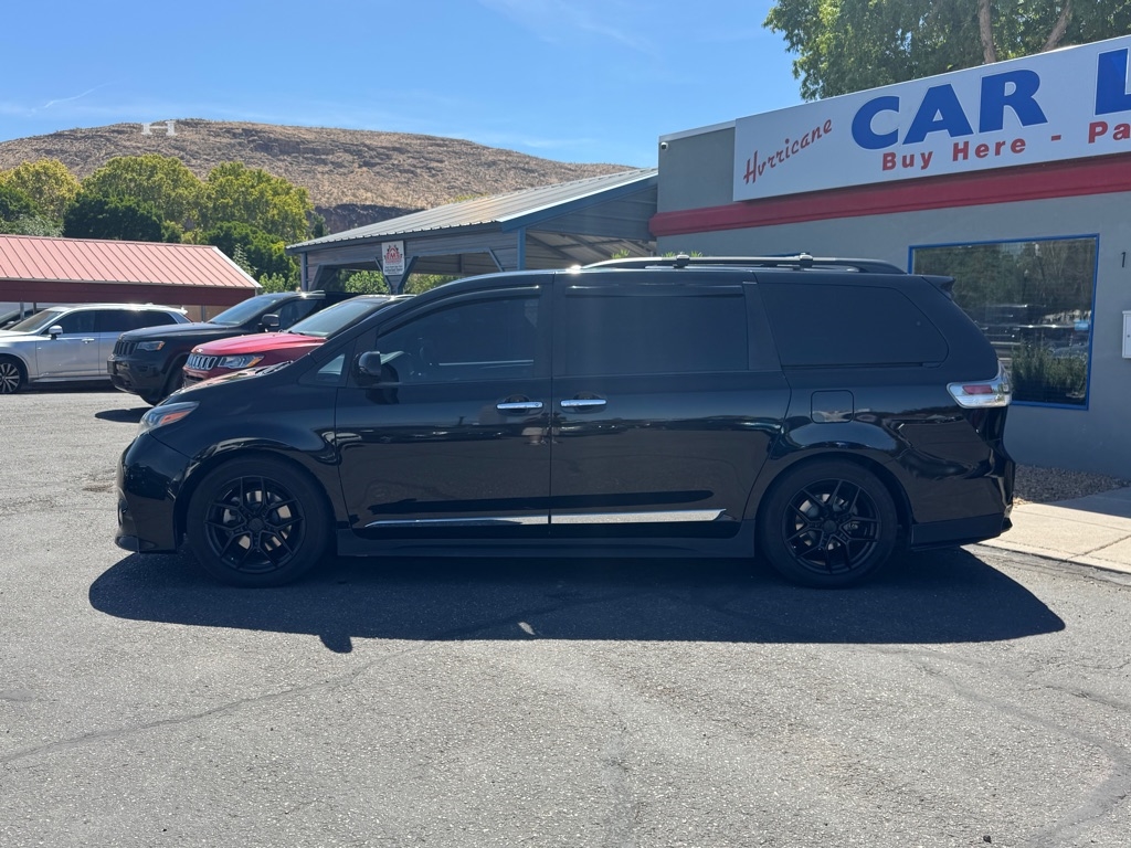 Toyota Sienna SE 8-Passenger 2017